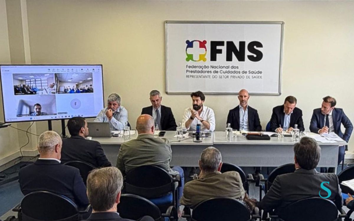 Esta imagem não tem texto alternativo. O nome do ficheiro é: 1-a-reuniao-conselho-consultivo-fns_fotografia